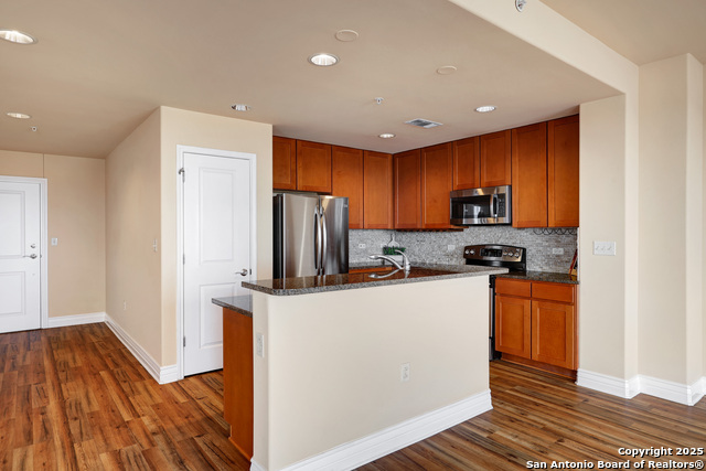 Image 6 of 34 For 215 Center St.  1905