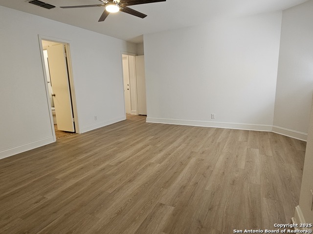Image 13 of 21 For 6910 Country Elm