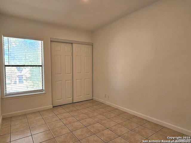 Image 16 of 21 For 6910 Country Elm