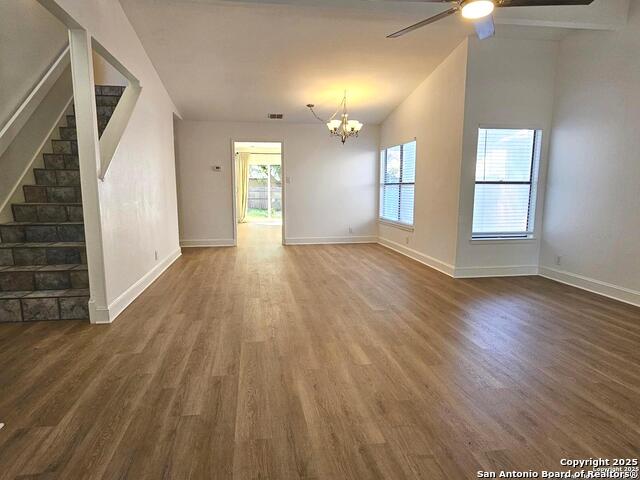 Image 3 of 21 For 6910 Country Elm