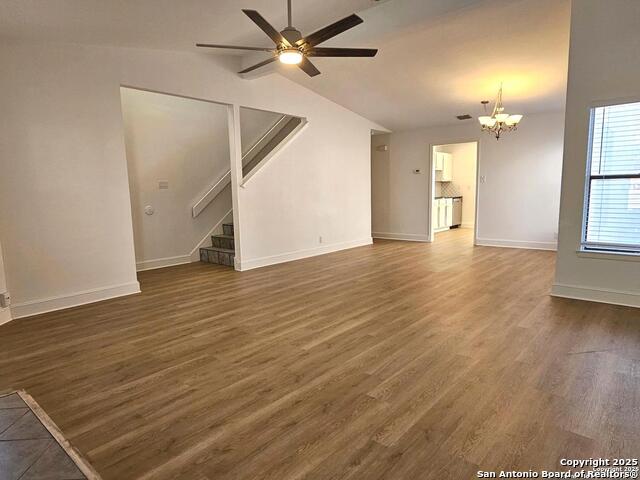 Image 4 of 21 For 6910 Country Elm