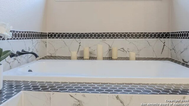 Image 4 of 5 For 11419 Buffalo Horn