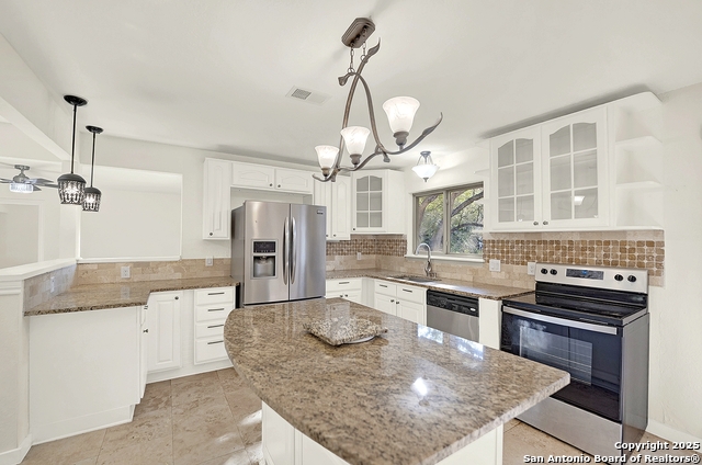 Image 17 of 42 For 10806 Dreamland