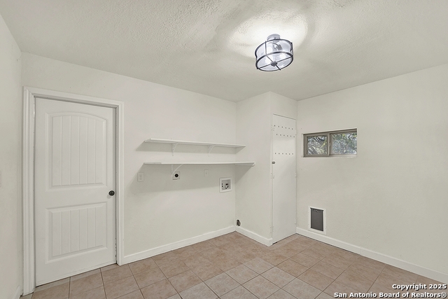 Image 20 of 42 For 10806 Dreamland