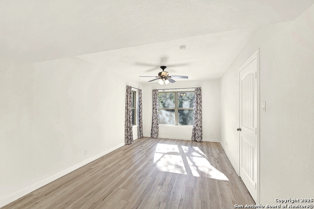 Image 21 of 42 For 10806 Dreamland