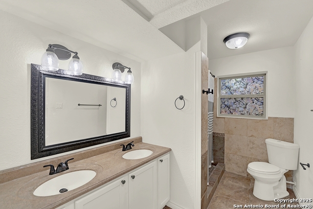 Image 24 of 42 For 10806 Dreamland