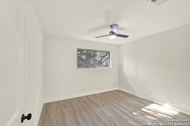 Image 29 of 42 For 10806 Dreamland