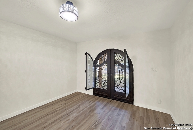 Image 34 of 42 For 10806 Dreamland