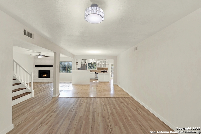 Image 7 of 42 For 10806 Dreamland