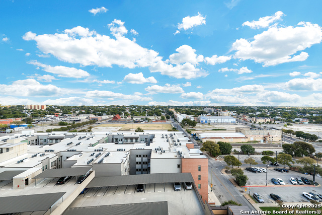 Image 22 of 34 For 215 Center St. 1205