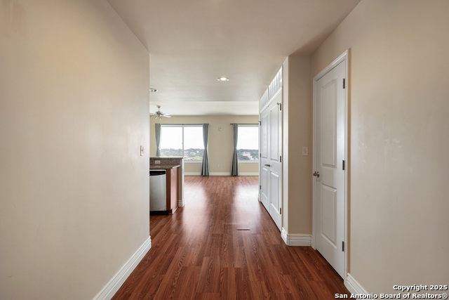 Image 4 of 34 For 215 Center St. 1205