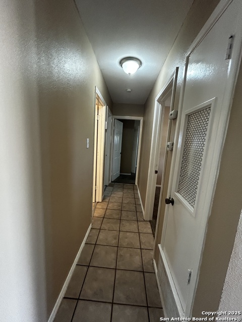 Listing photo id 5 for 1826 Laven Dr