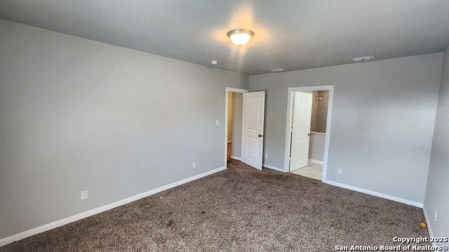 Listing photo id 8 for 171 Tedder  