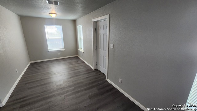 Listing photo id 16 for 171 Tedder  