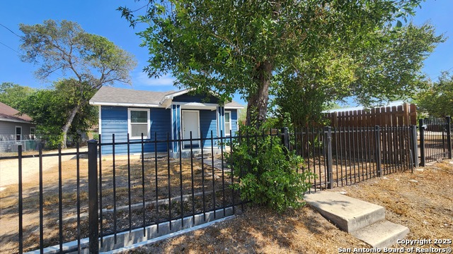 Listing photo id 25 for 171 Tedder  