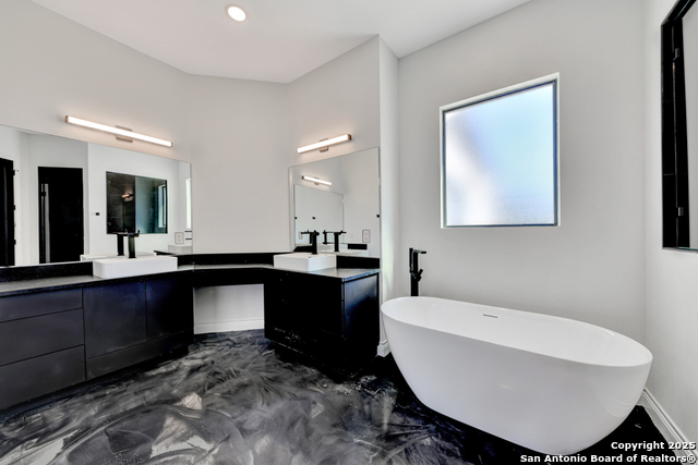 Image 15 of 55 For 5833 Copper Valley