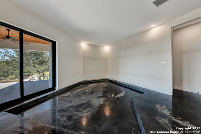 Image 28 of 55 For 5833 Copper Valley