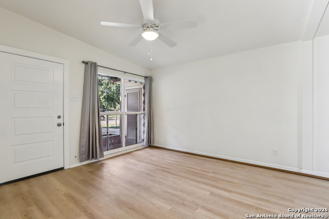 Image 3 of 22 For 4307 Skelton