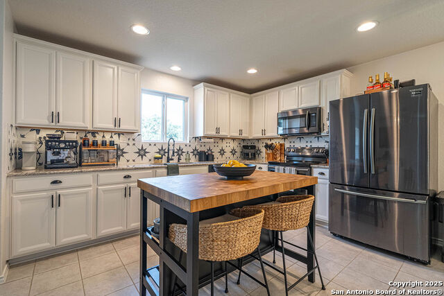 Image 11 of 40 For 12074 Canyon Rock Ln