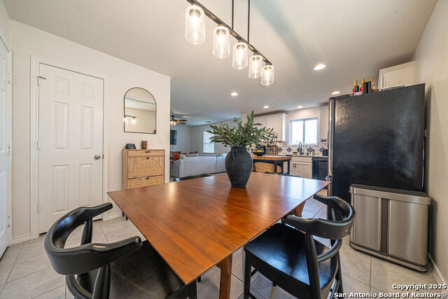 Image 13 of 40 For 12074 Canyon Rock Ln