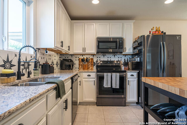 Image 14 of 40 For 12074 Canyon Rock Ln