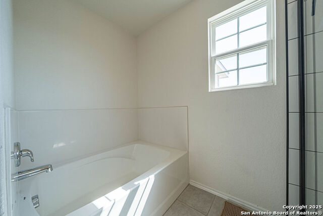 Image 31 of 40 For 12074 Canyon Rock Ln