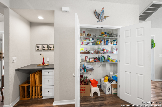 Image 16 of 36 For 420 Belmont  