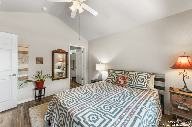 Image 17 of 36 For 420 Belmont  