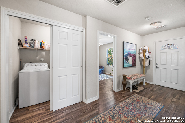 Image 19 of 36 For 420 Belmont  