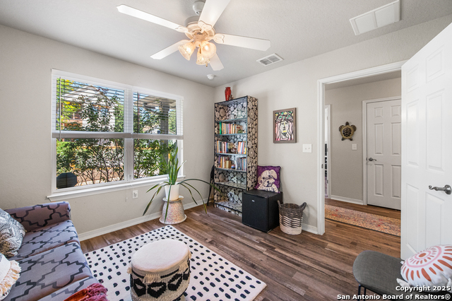 Image 20 of 36 For 420 Belmont  