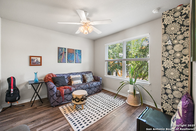 Image 21 of 36 For 420 Belmont  