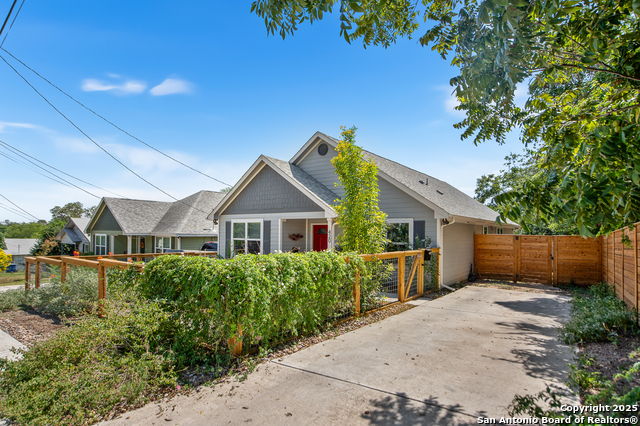 Image 30 of 36 For 420 Belmont  