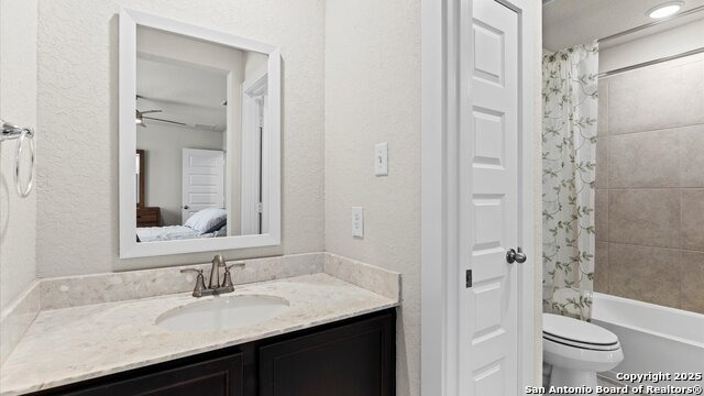 Image 18 of 25 For 5606 Holly Hollow