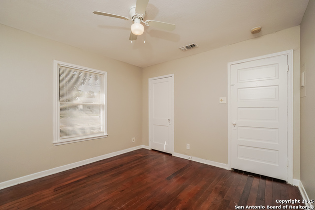 Image 12 of 15 For 1639 Gorman  