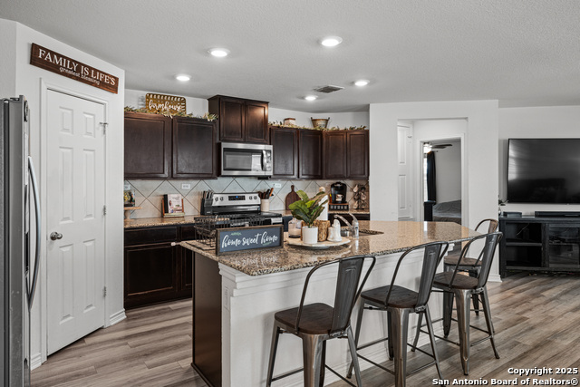 Listing photo id 9 for 11221 Amberina