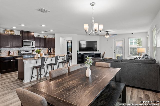 Listing photo id 4 for 11221 Amberina