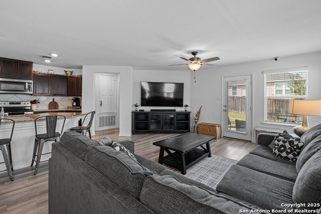 Listing photo id 6 for 11221 Amberina