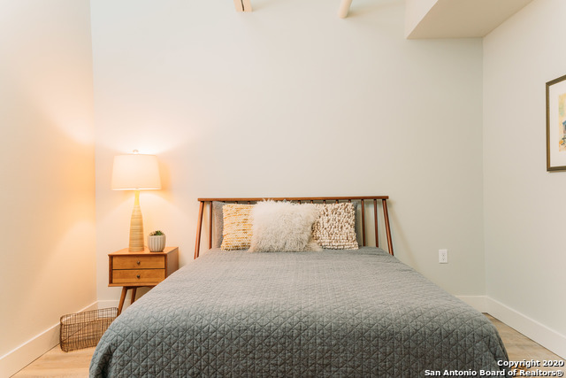 Image 20 of 21 For 210 Peden W 113