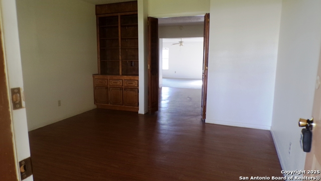 Image 15 of 34 For 1036 Hilltop Rd