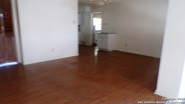 Image 17 of 34 For 1036 Hilltop Rd