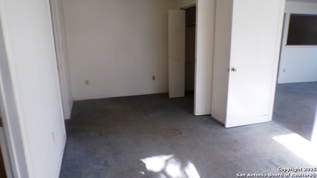 Image 24 of 34 For 1036 Hilltop Rd