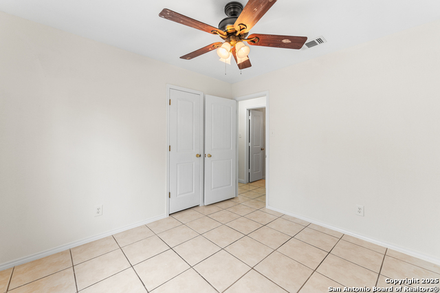 Image 14 of 25 For 8907 Silver Bow