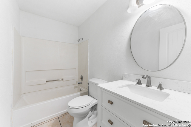 Image 19 of 25 For 8907 Silver Bow