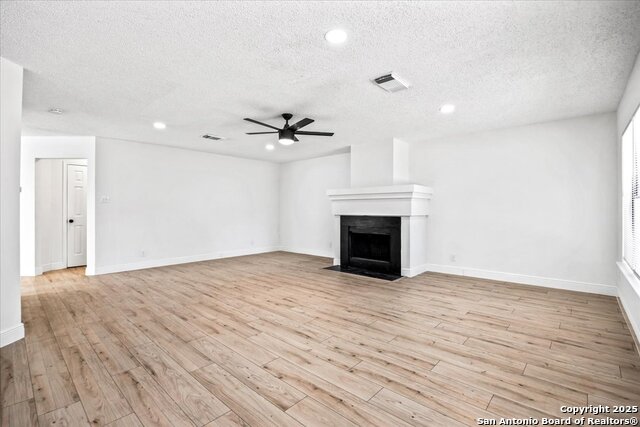 Image 13 of 42 For 7093 Rimwood