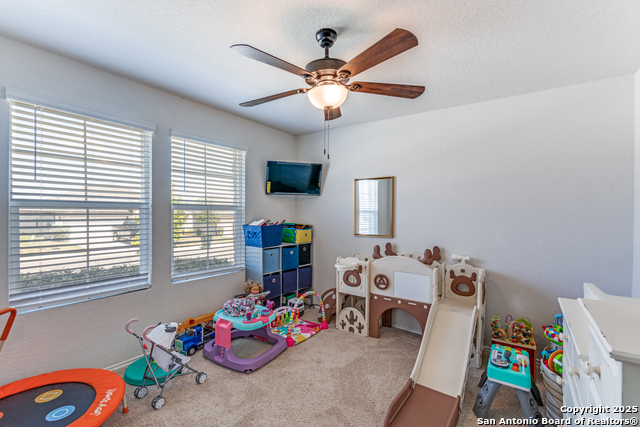 Listing photo id 15 for 816 Indigo Way