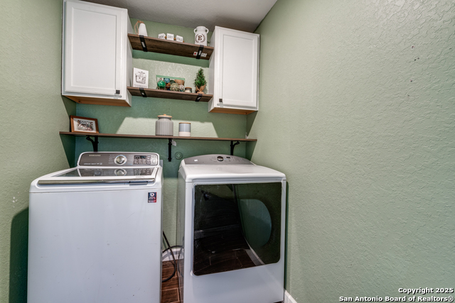 Listing photo id 20 for 816 Indigo Way