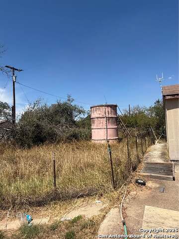 Image 10 of 10 For 219 Johnny  