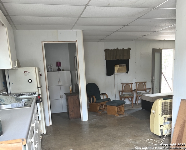 Image 3 of 10 For 219 Johnny  