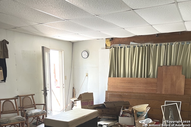 Image 4 of 10 For 219 Johnny  