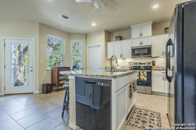 Image 6 of 32 For 1994 Lakeview